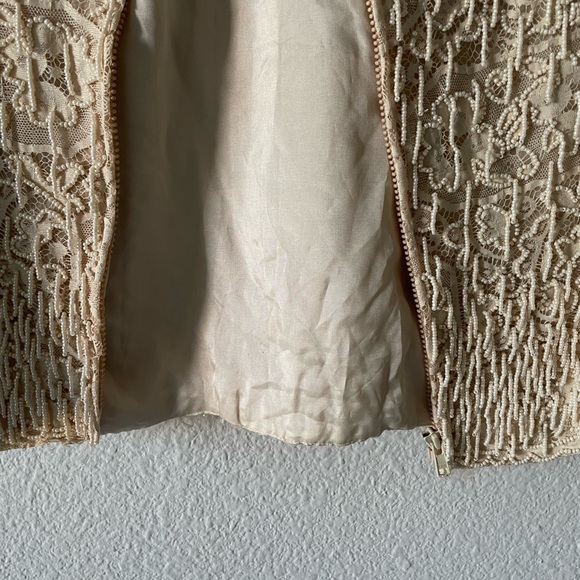 Cache Cream Textured Crop Top - Picture 6 of 11